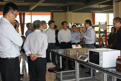 面對(duì)面的交流指導(dǎo)--河北省分析儀器技術(shù)學(xué)會(huì)專家組到訪海能